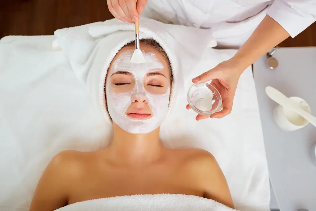 Collagen facial mask